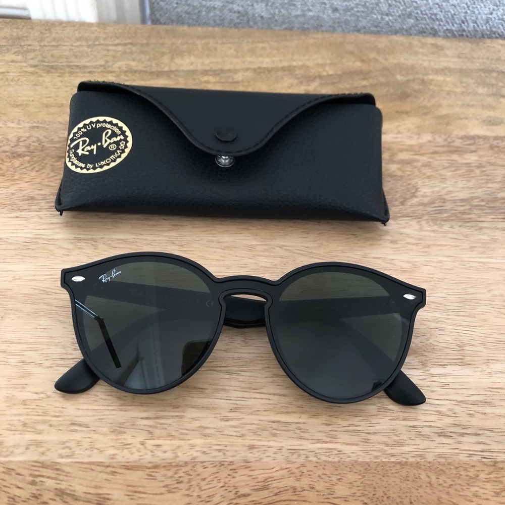 Ray-Ban RB 4380 Sunglasses